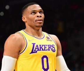 安卓版-湖人投射短板仍未解决 名记：佩林卡只有20场容错