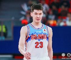 安卓版-极具韧性！新疆第三节三分雨狂下 单节轰44分 净胜同曦21分